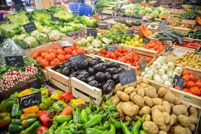 Fresh Fruits & Vegetables